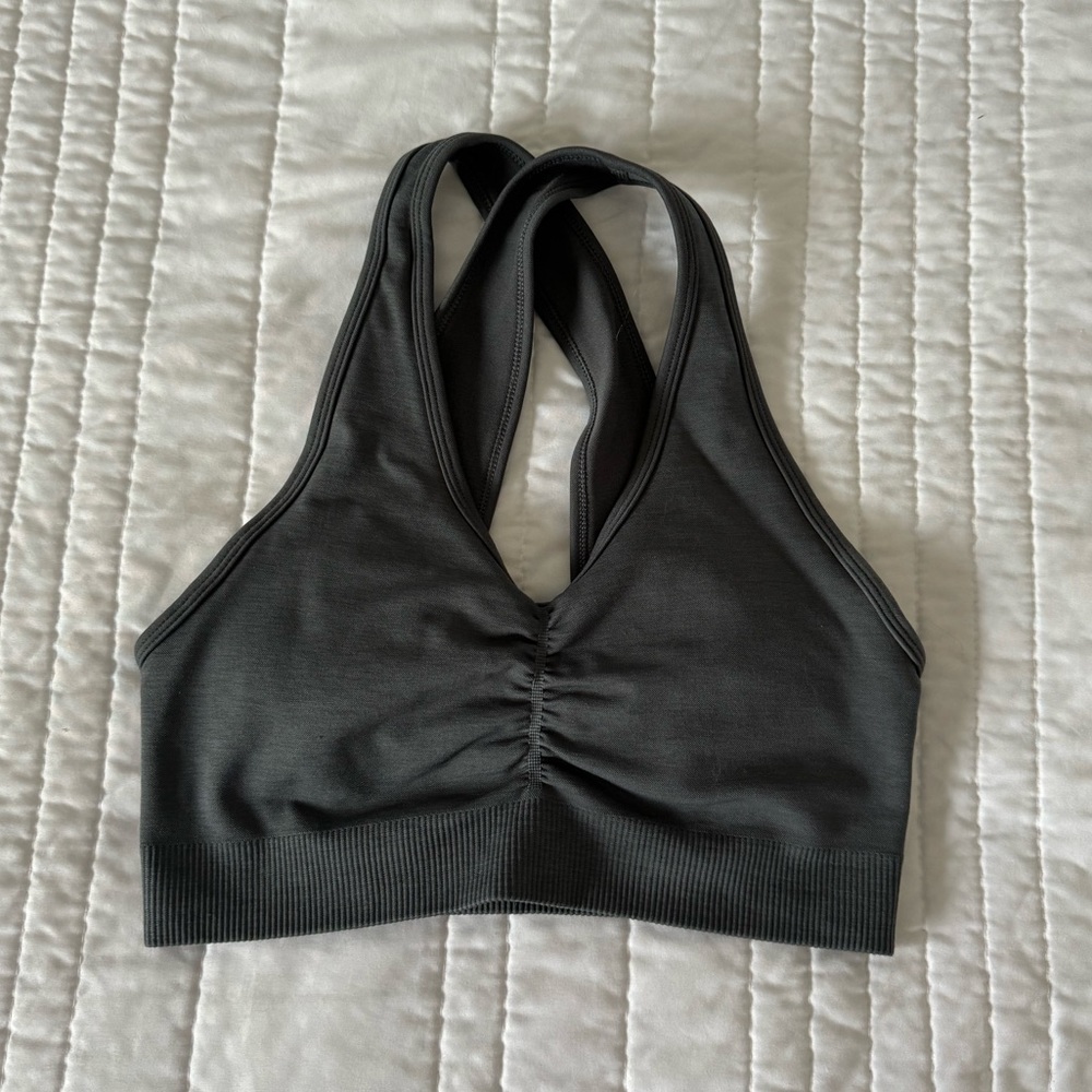 Alphalete Amplify Sports Bra